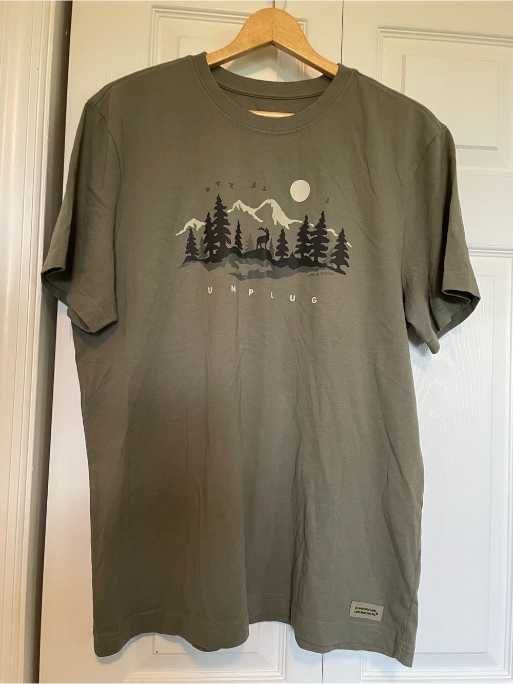 NWOT LIfe is Good L “Unplug” Olive Green Graphic Men’s Crusher T‑Shirt